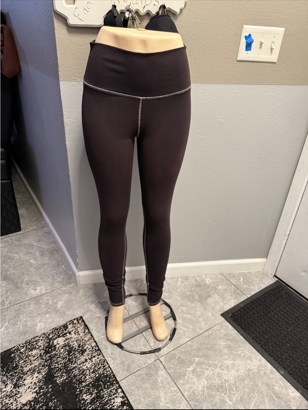 ALO Yoga Brown High-Waist Leggings with Contrast Stitching